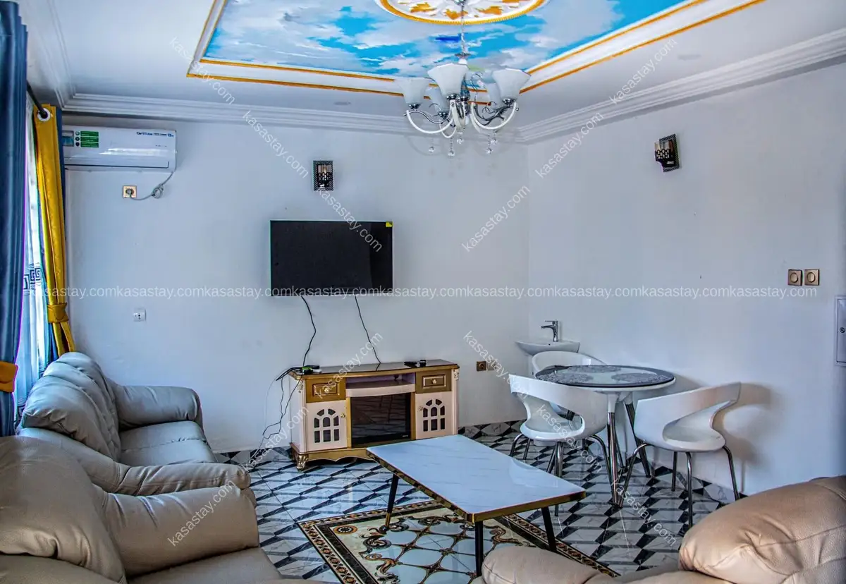 Continental Cozy Fully Furnished Luxurious guest house (ROYAL) situated a Tatam