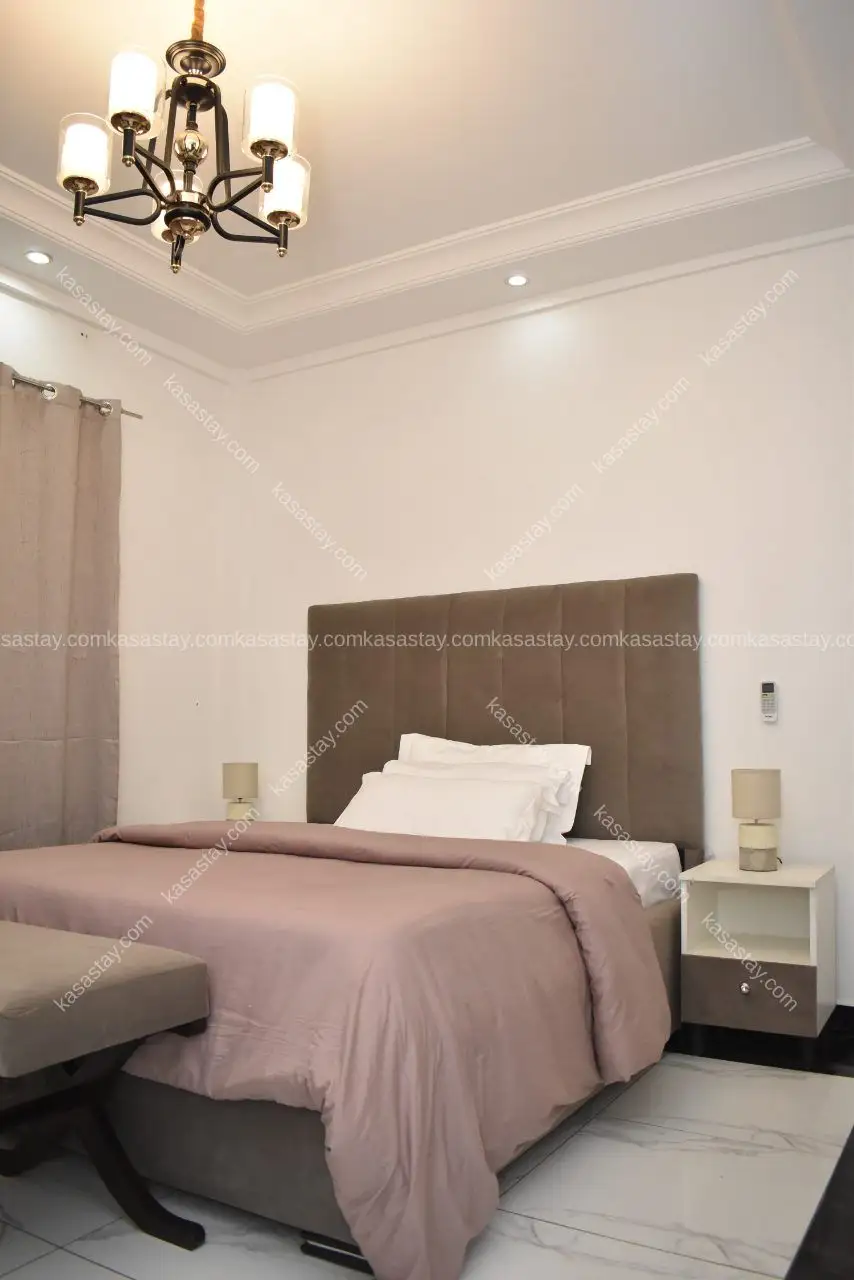 Chambre à Mimboman, 1 chambre