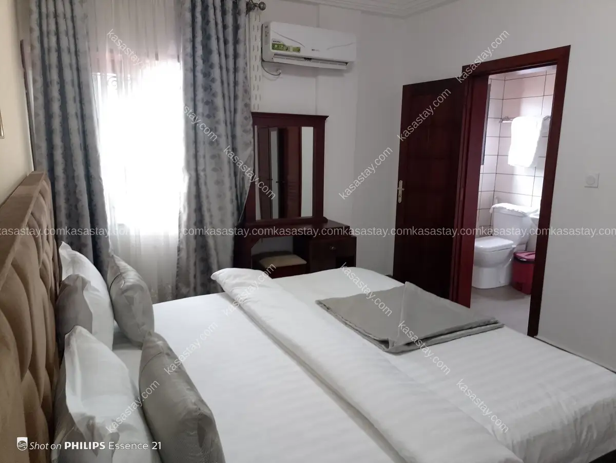 Duplex Haut standing près de G&G RESIDENCY, Bonapriso en face de la clinique de l'aéroport 5