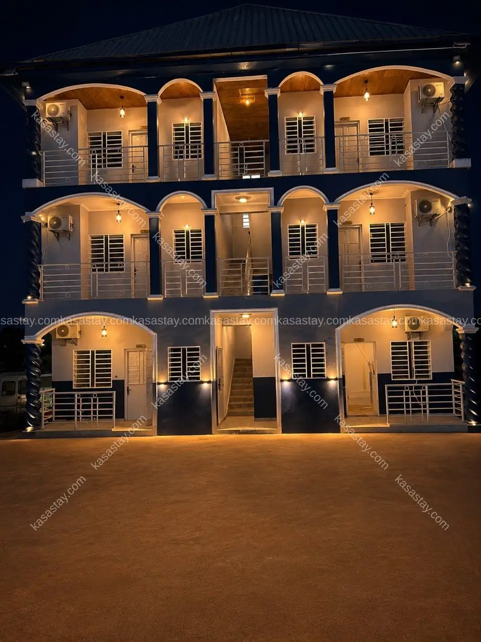Rooms à Complexe BEAC, 1 chambre 5