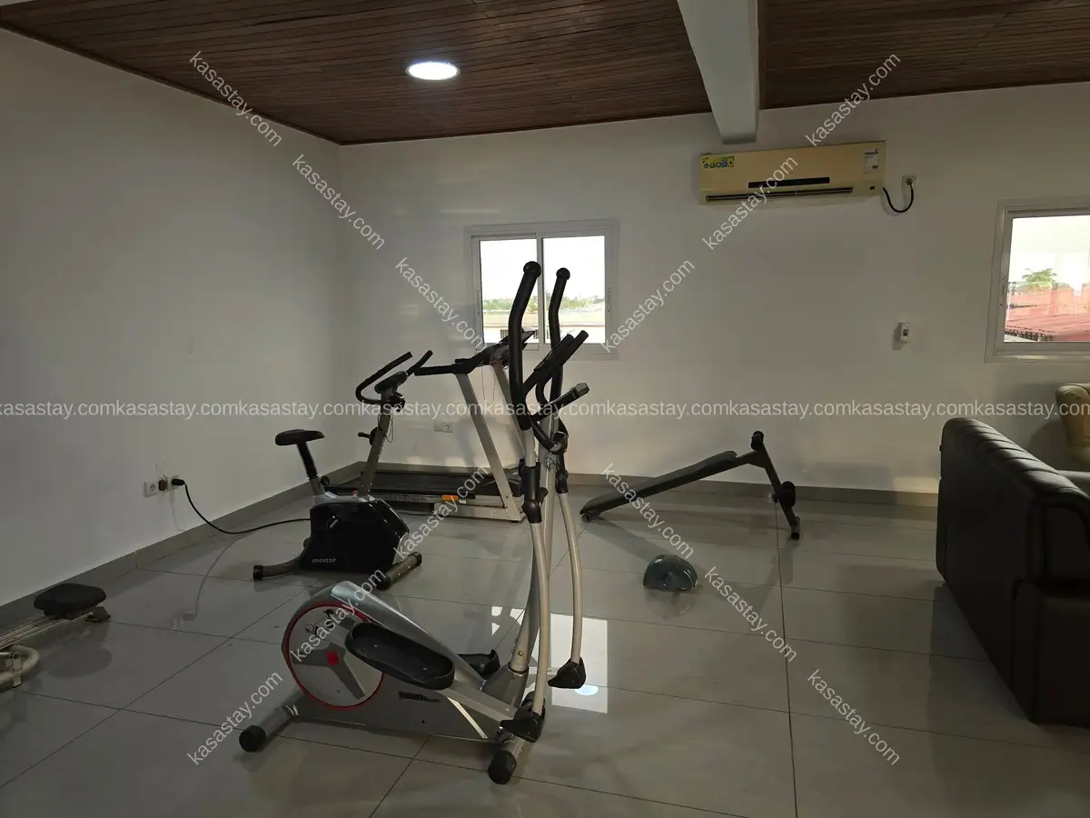 Studio meublé 0r RÉSIDENCE K (DERRIÈRE le lycée de bonaberi) 5