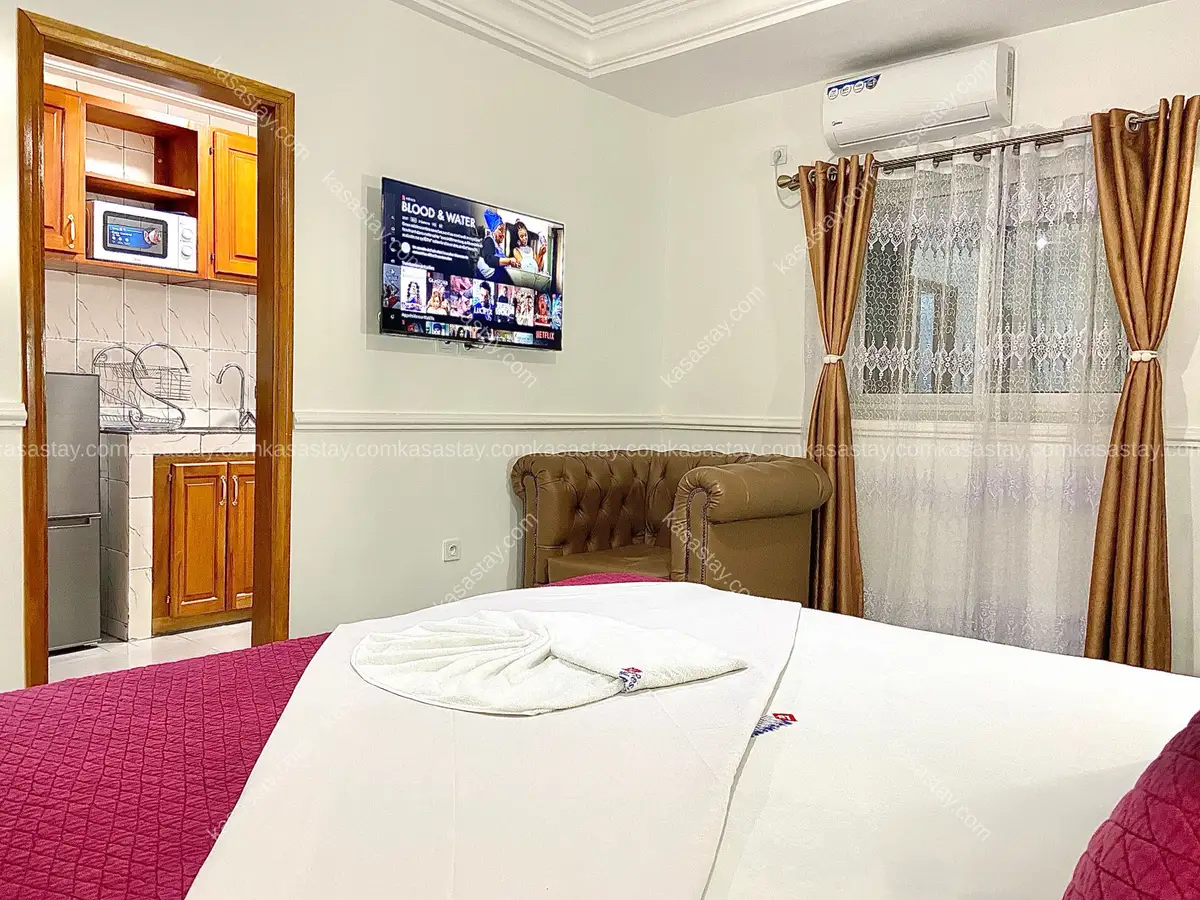 Chambre 5 by RESIDENCE LA MARINA (Bonamoussadi face opiom gold) 3