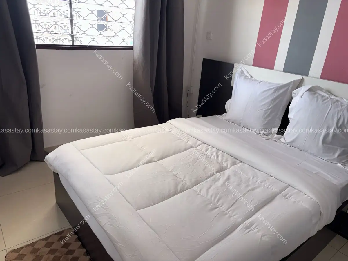 Chambre meublée 4 de LA VILLA DES CŒURS HEUREUX (Bonamoussadi 2