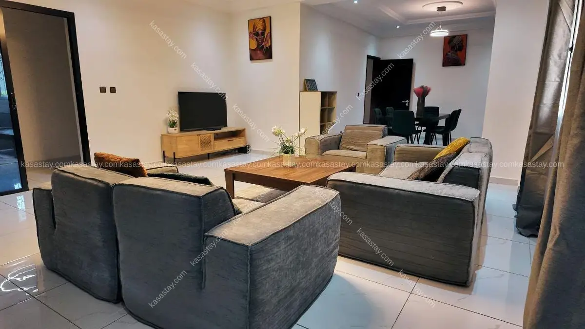 Duplex in Odza, Yaoundé, 4 bedrooms 5