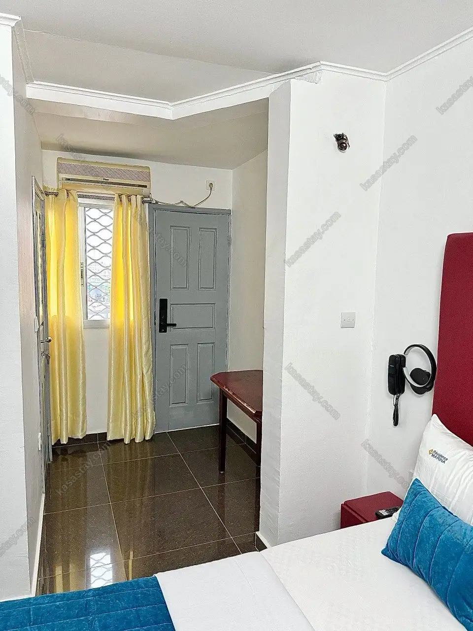 Room in Logpom, Douala, 1 bedroom 2