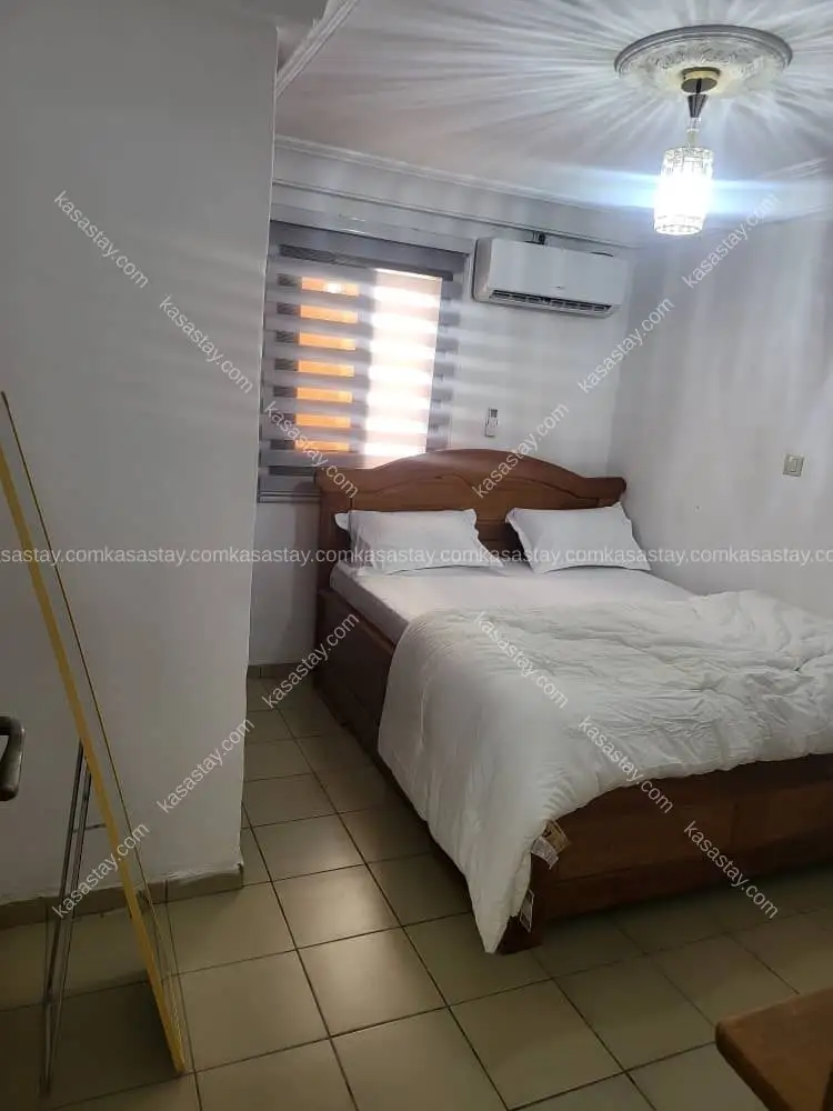 Studio meublé 1 par MBOA STYLE ( Makepe st tropez) 2