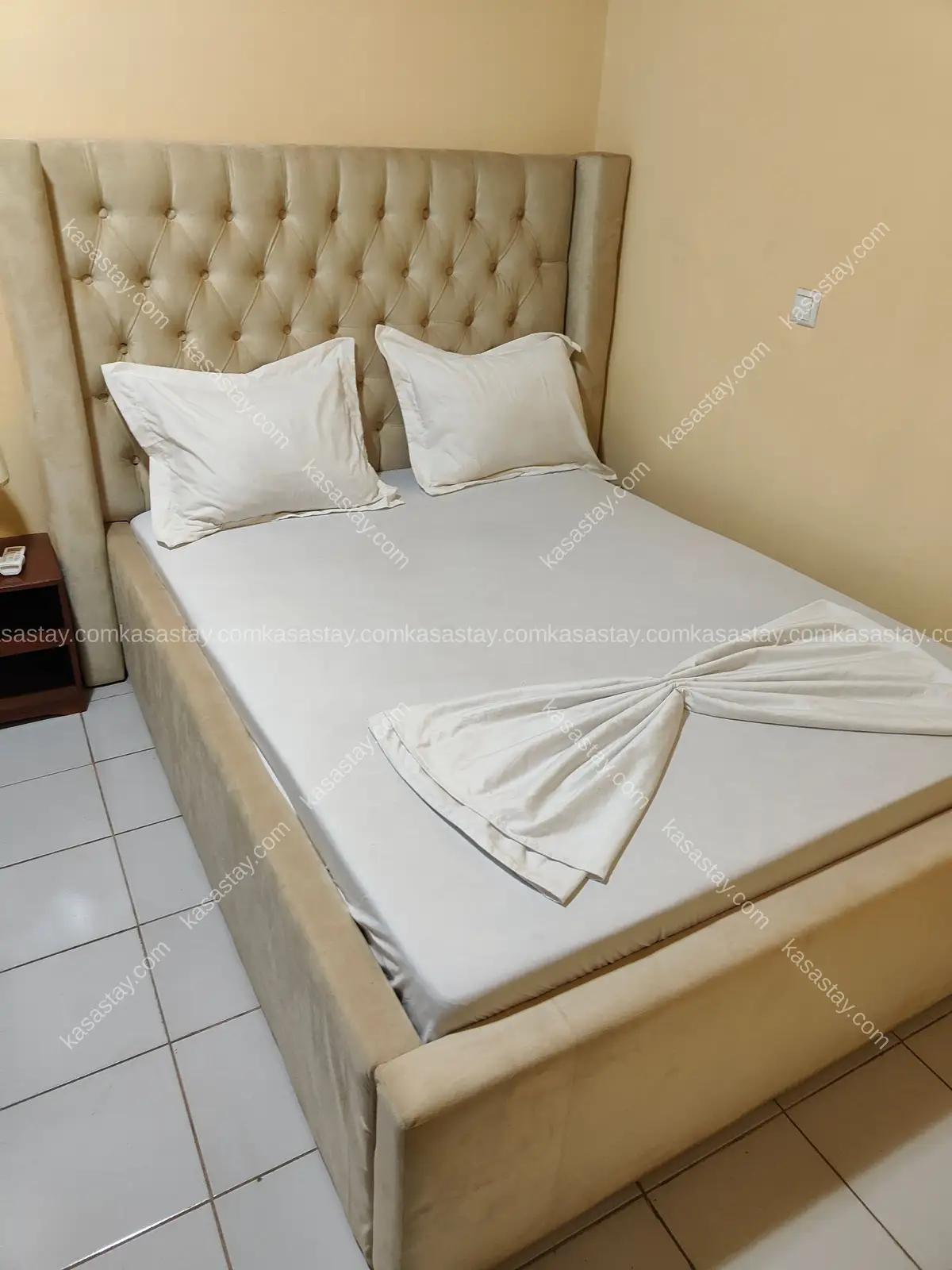 Studio Meublé Amelson 204 à simbock (Carefour Mbalgong 2
