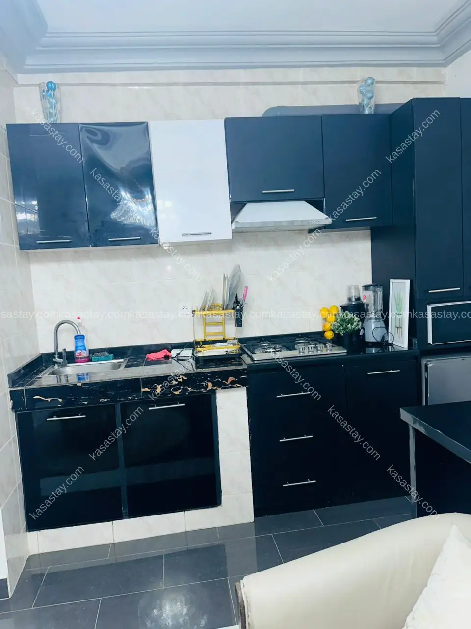 Studio meublé by mc s001(camtel makepe) 5