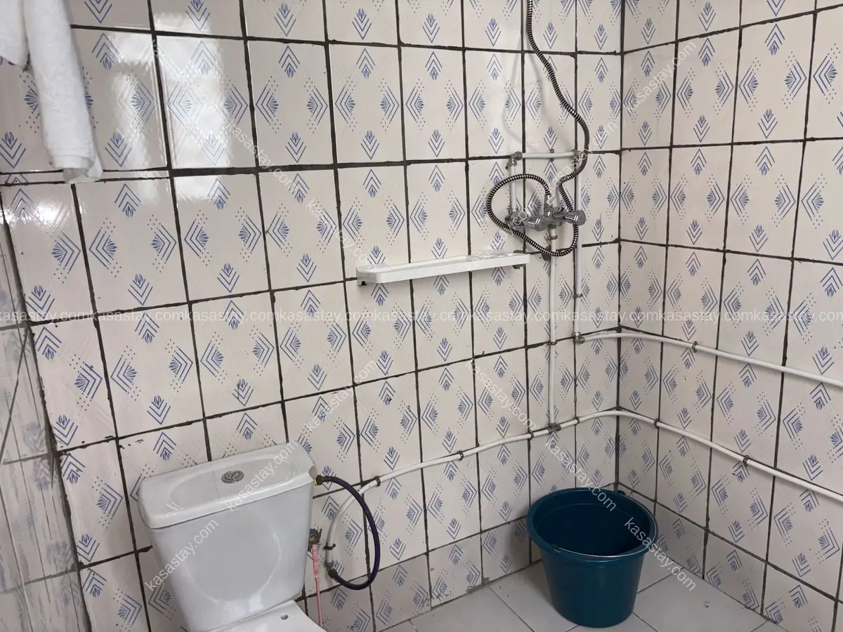 Chambre meublée 05 de LA VILLA DES CŒURS HEUREUX ( bonamoussadi) 2