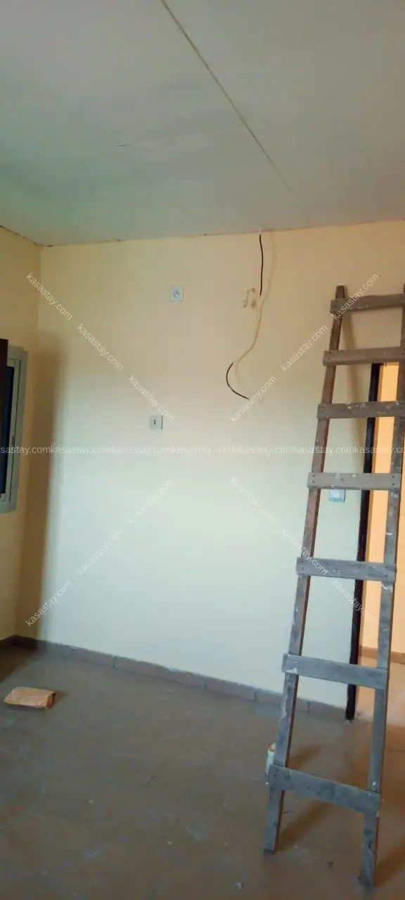 Chambres non meublées par résidence CAVIAR logbessou 
