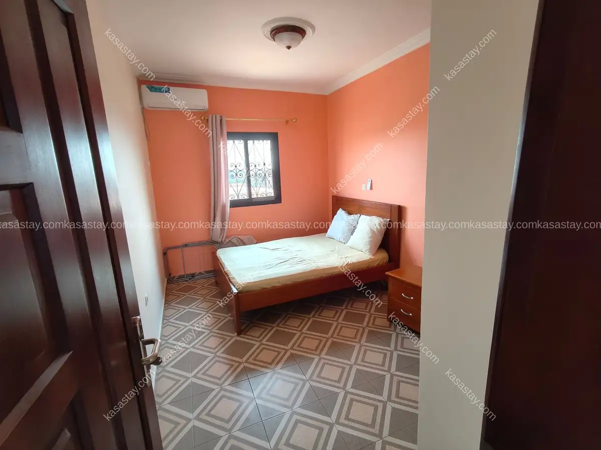 Appartement Meublé 2 Chambres a Odza 40000 4