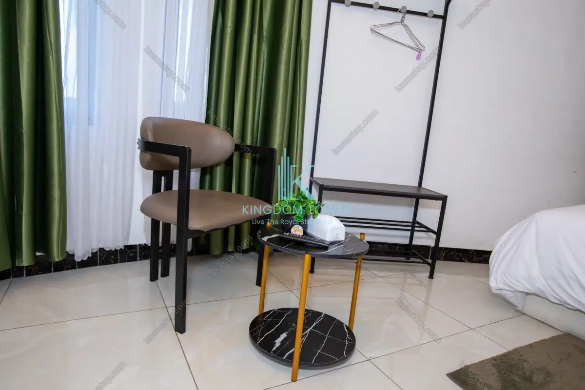 Room in Station JFF oil, 1 bedroom 5