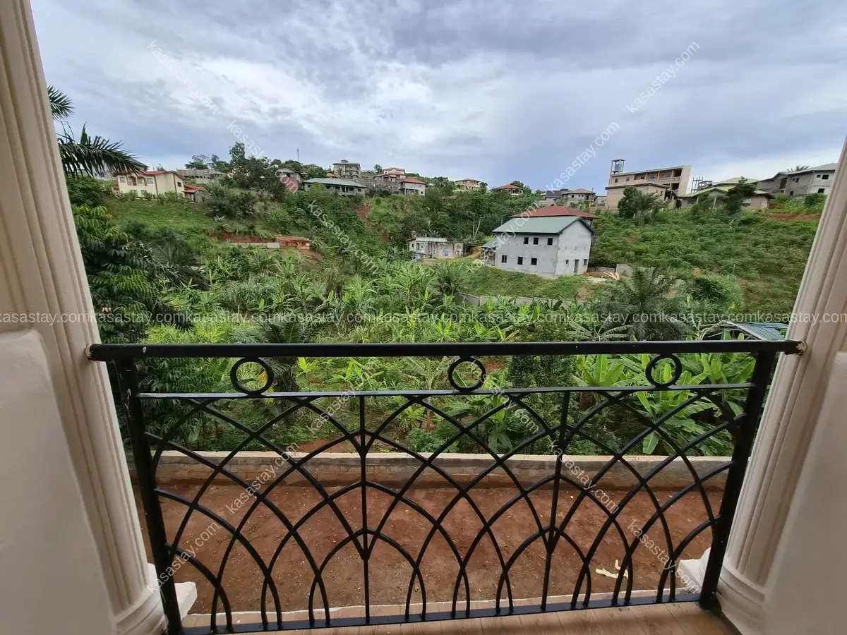 Apartment in odza messamendongo, 2 bedrooms 5
