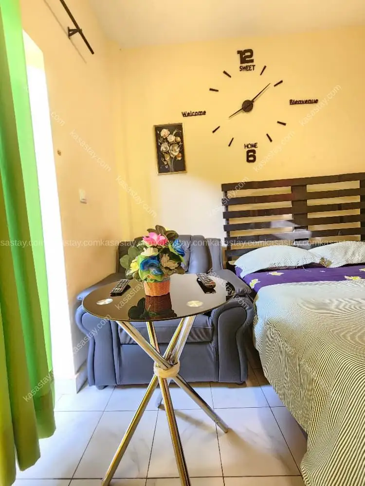 CHAMBRE MEUBLÉE DISPONIBLE À NSAM COLUMBIA 2