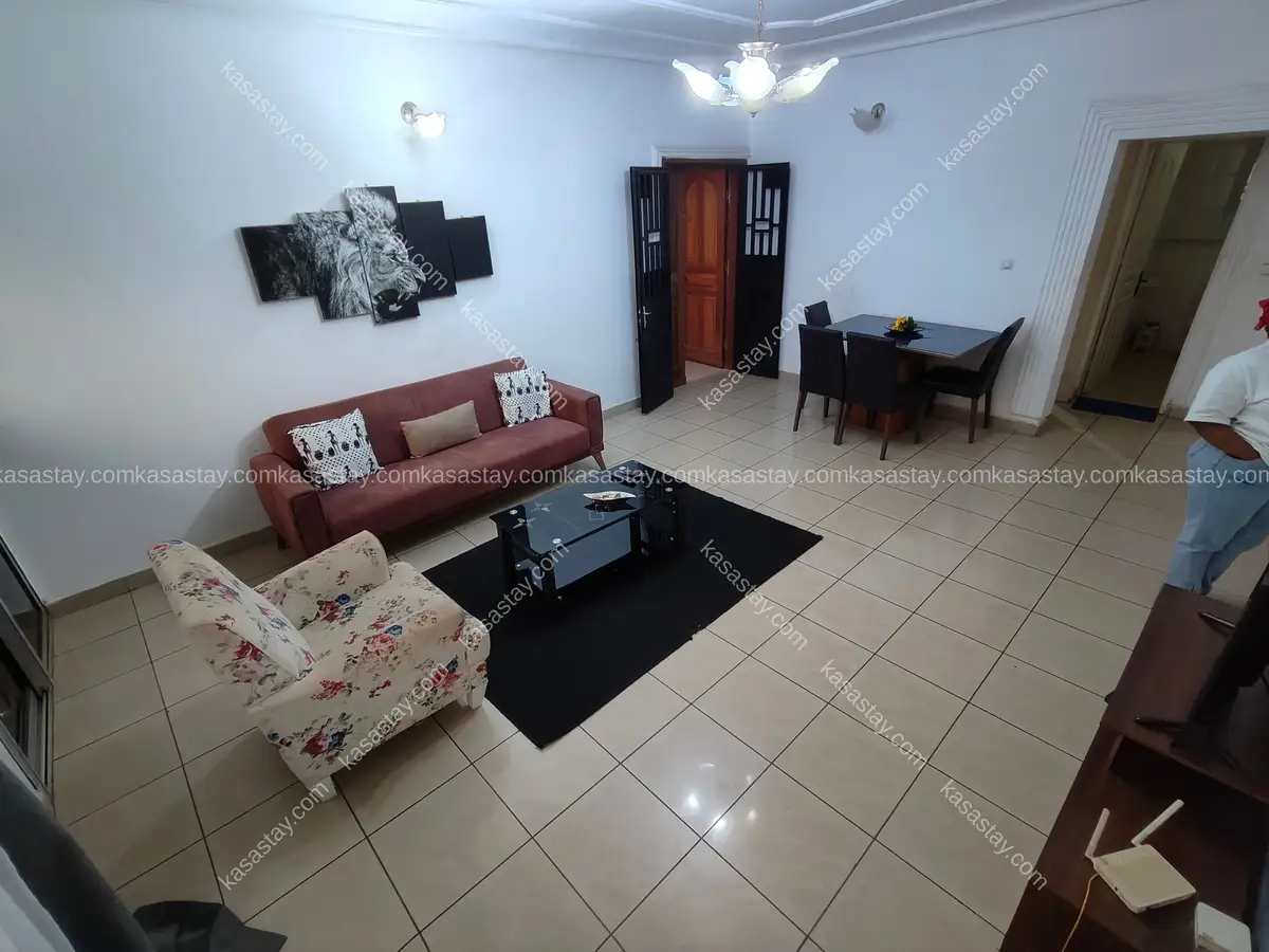 Appartement meublé 2 chambres obobogo entre ministre 4