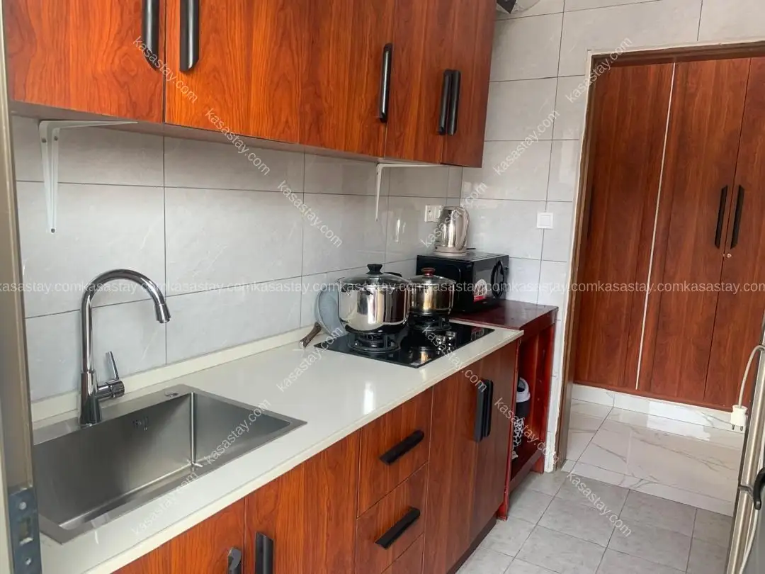 Appartements meublés par PALACE ( Logbesou en face de l'entrée IUC ) 5