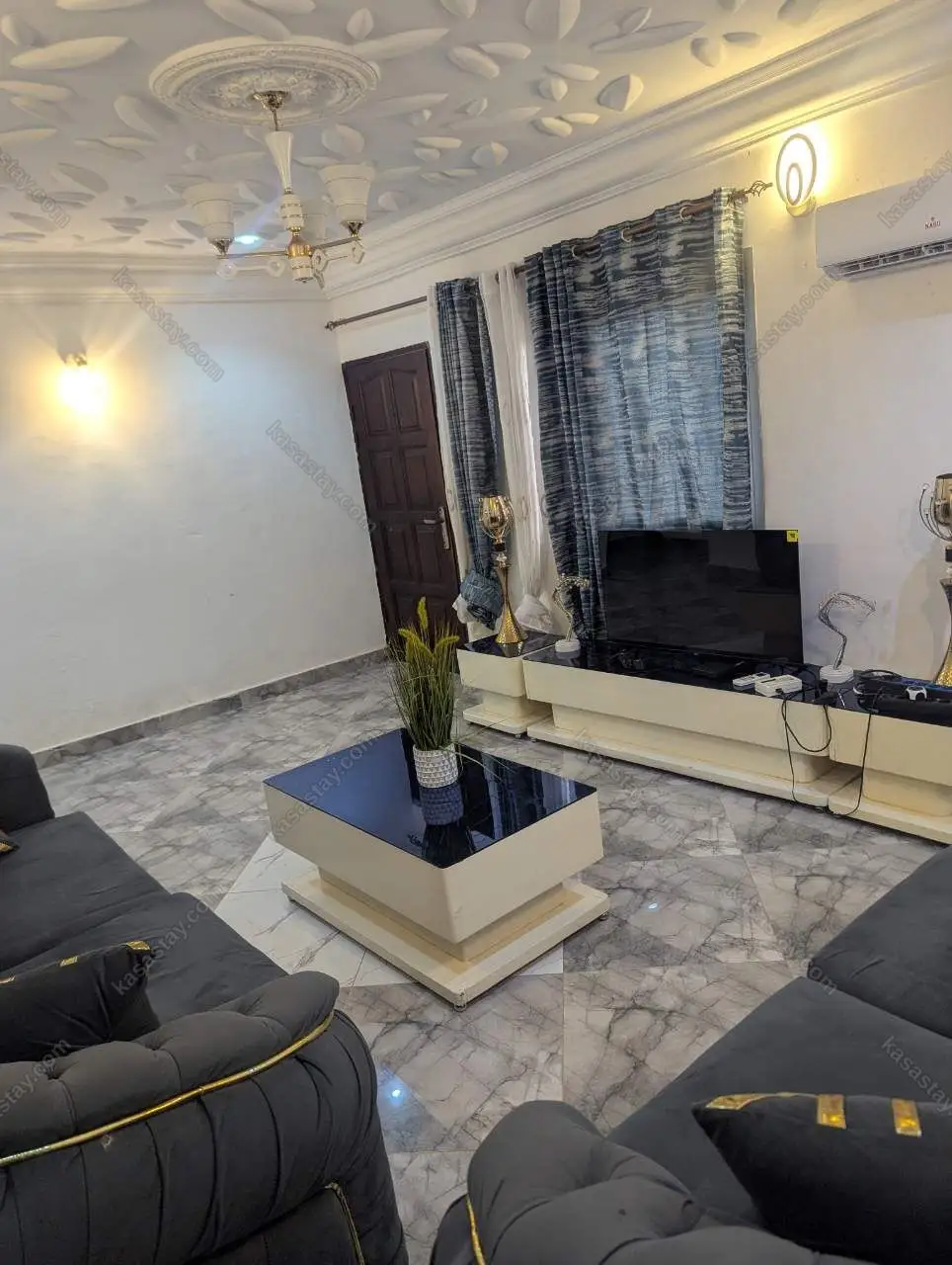 Apartment in Bonamoussadi, Douala, 2 bedrooms 5
