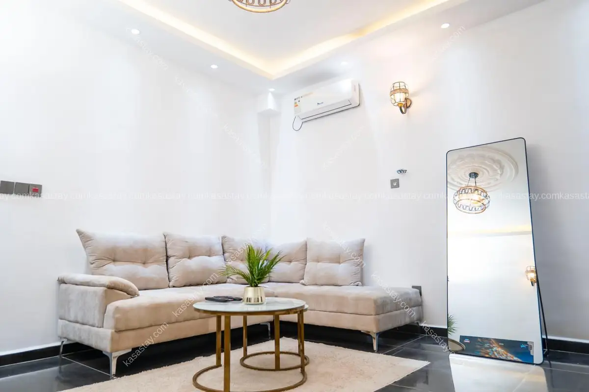 Studio meublé by Le kek immo ( bonamoussadi à 100 mètre de carrefour Market)