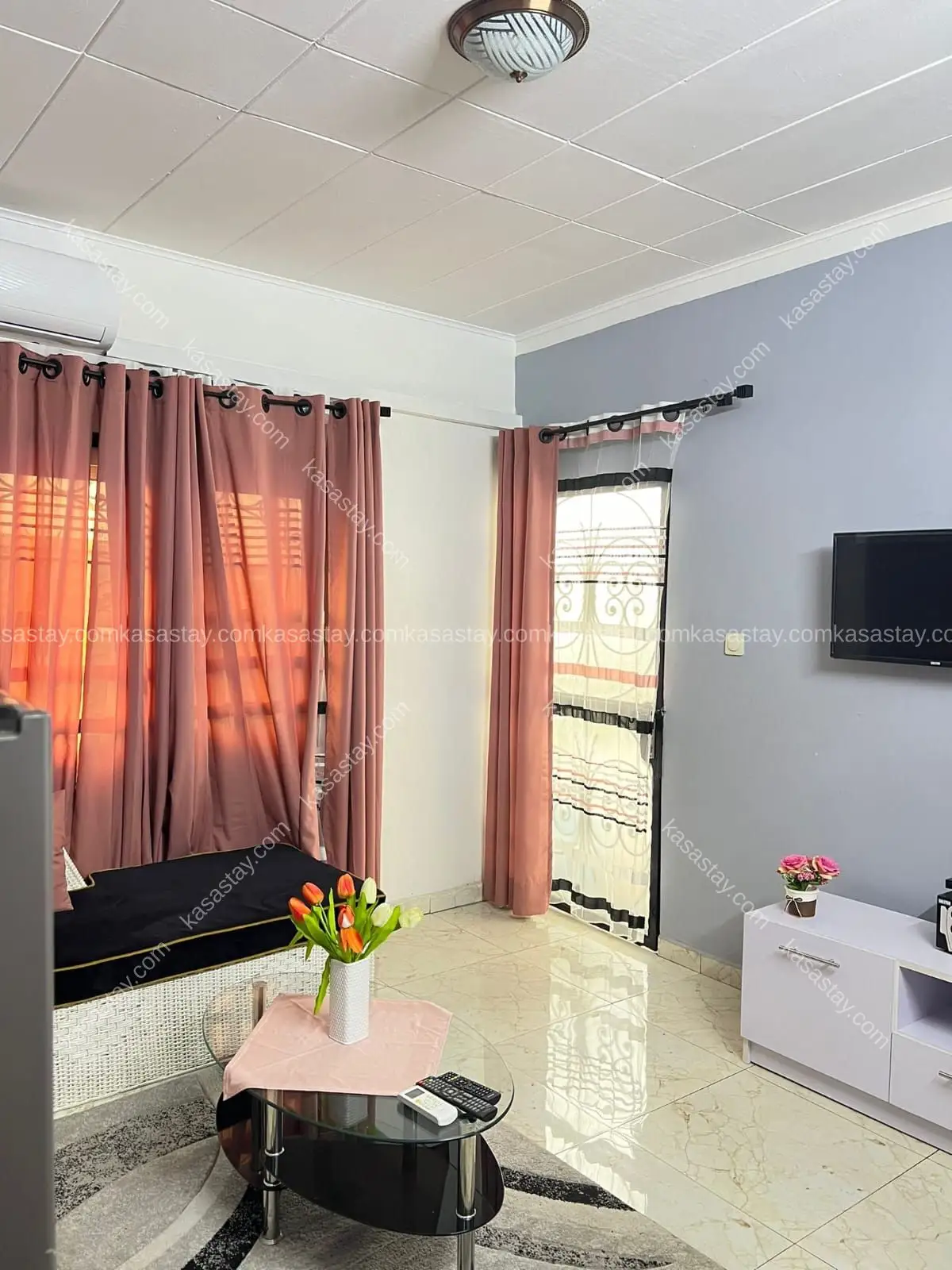 Studio meublé 303 by Jada house ( Kotto station MRS )
