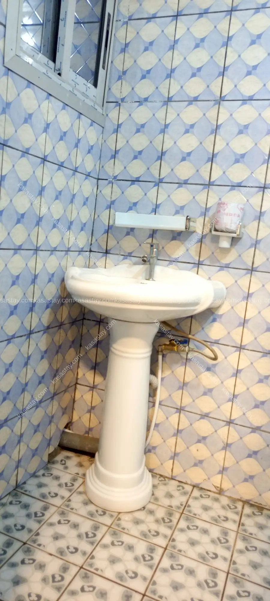 chambre meublée 303 by résidence Alexandra (bonamoussadi carrefour maçon) 2