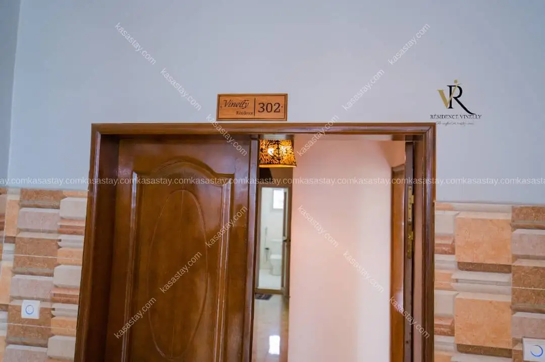 Appartement meublé 302by résidence Vinelly (total nkolbong) 4