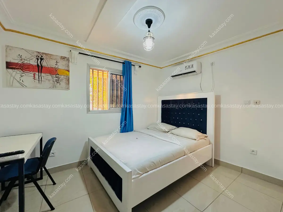 Chambre JUNIOR 1 by CP 6 - (Cité des palmiers) 3