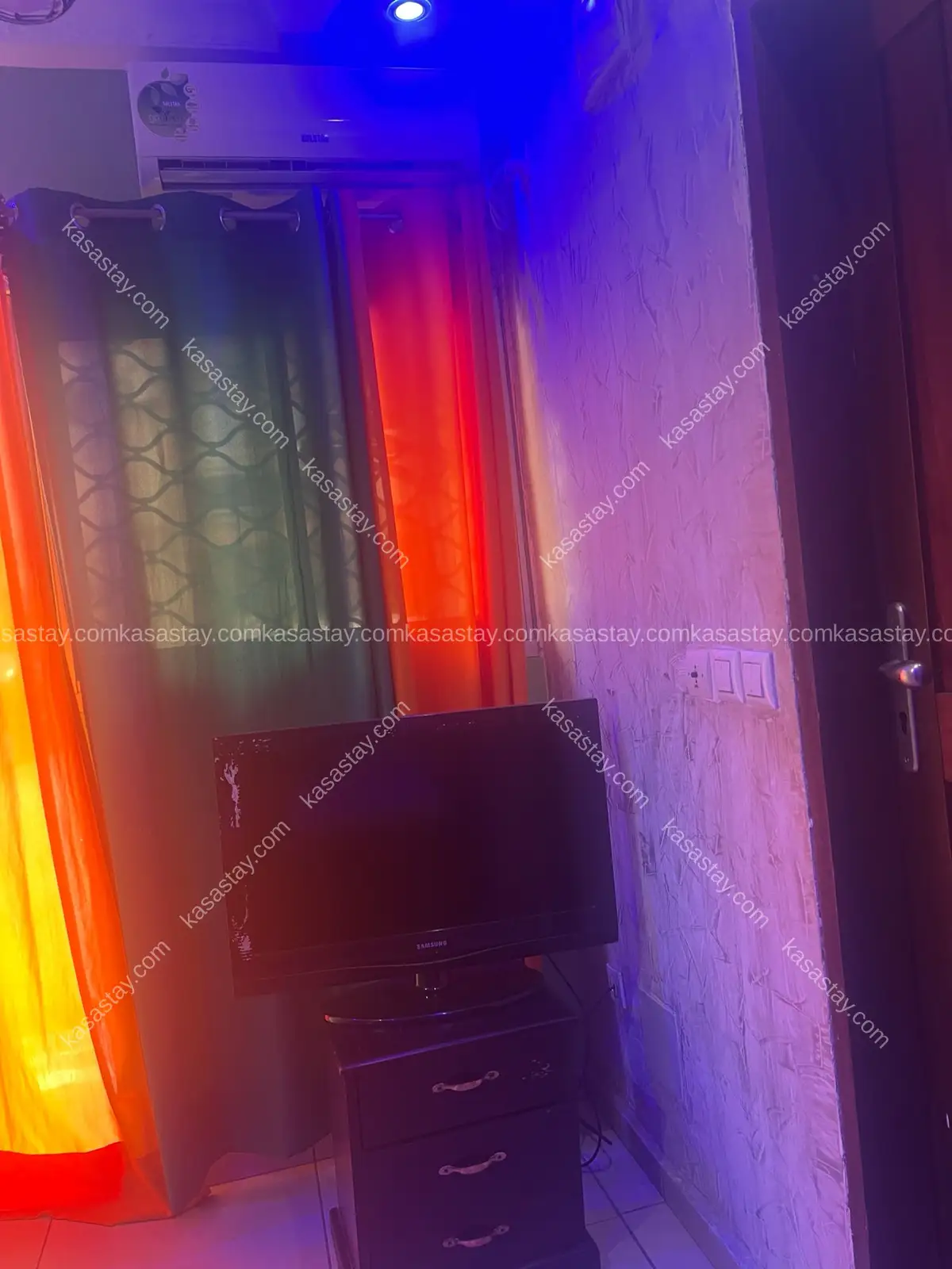 Chambre meublée 01 by Martinela Appartement ( Kotto Badem Badem ) 4