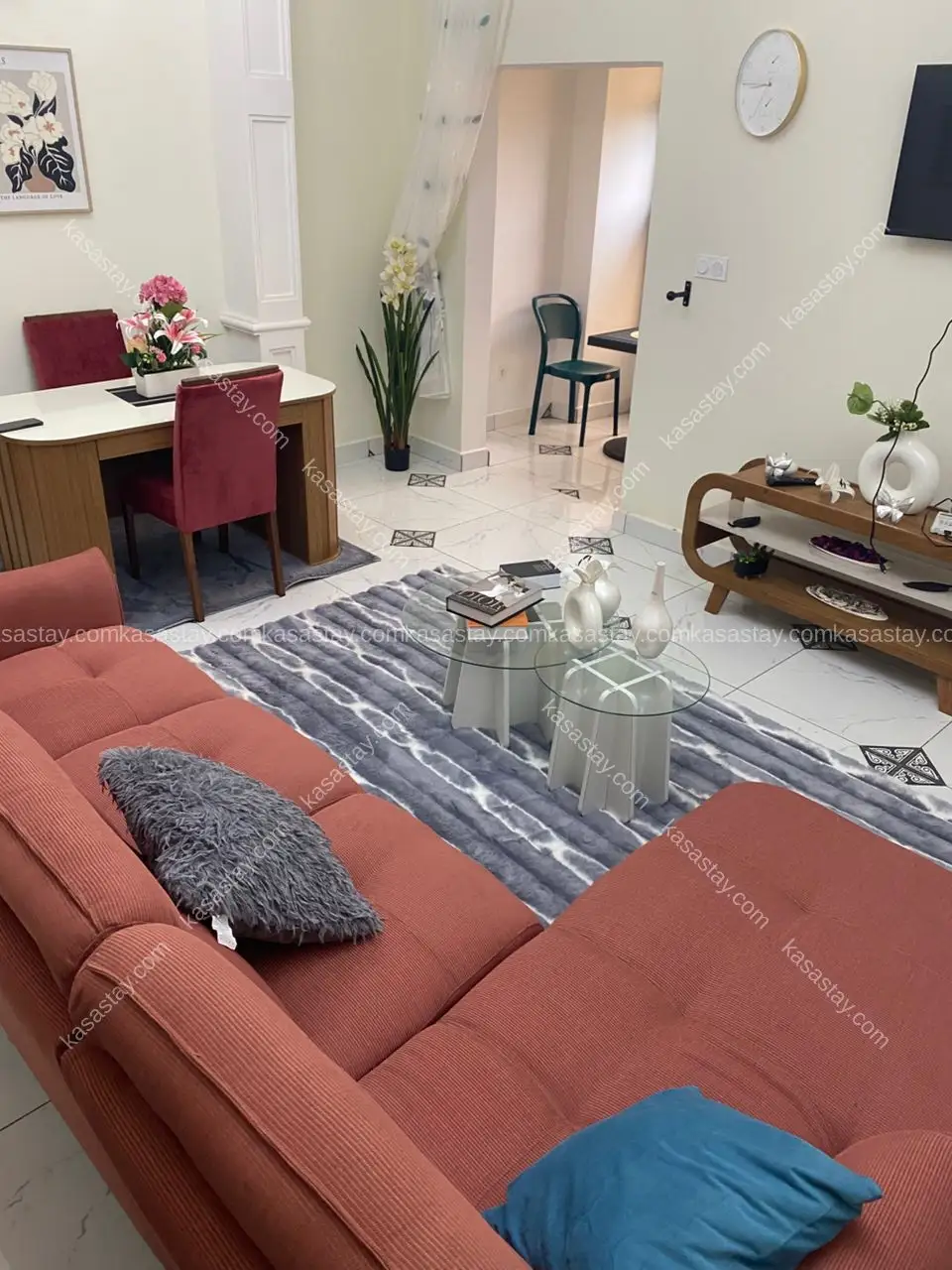 Appartement meublé de luxe de 2 chambres en étage élevé, Ekoumdoum Yaoundé