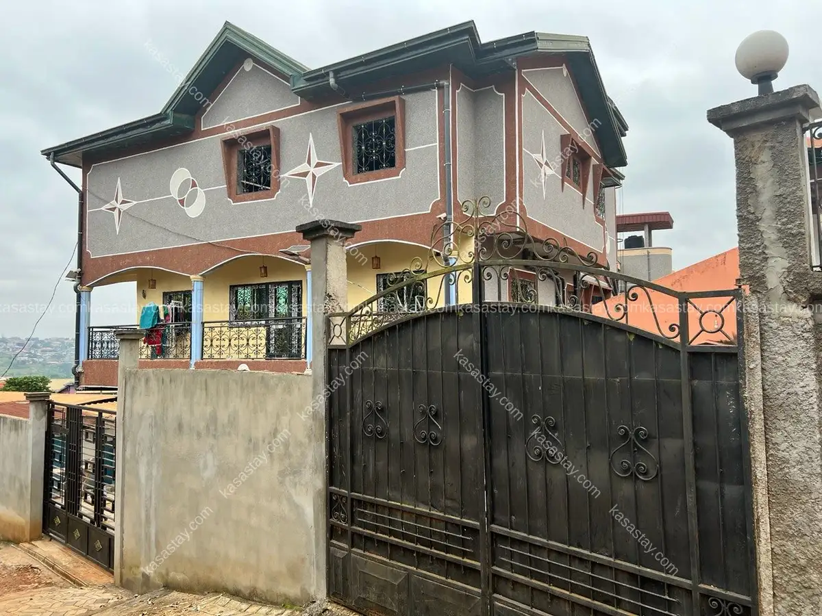 Property in Damas, Yaoundé, 3 bedrooms