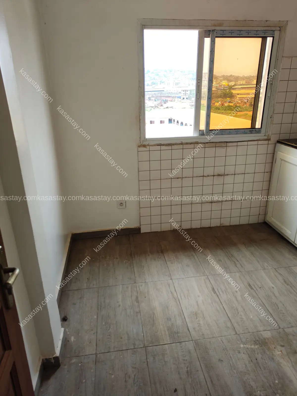 Appartement 3 Chambres à louer Odza cité de la paix 2