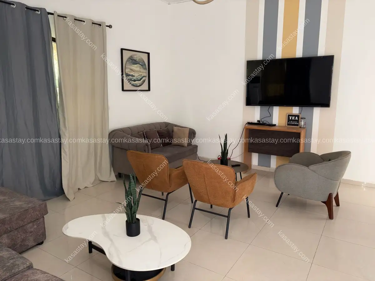Chambre meublée 8 de LA VILLA DES CŒURS HEUREUX (bonamoussadi) 5