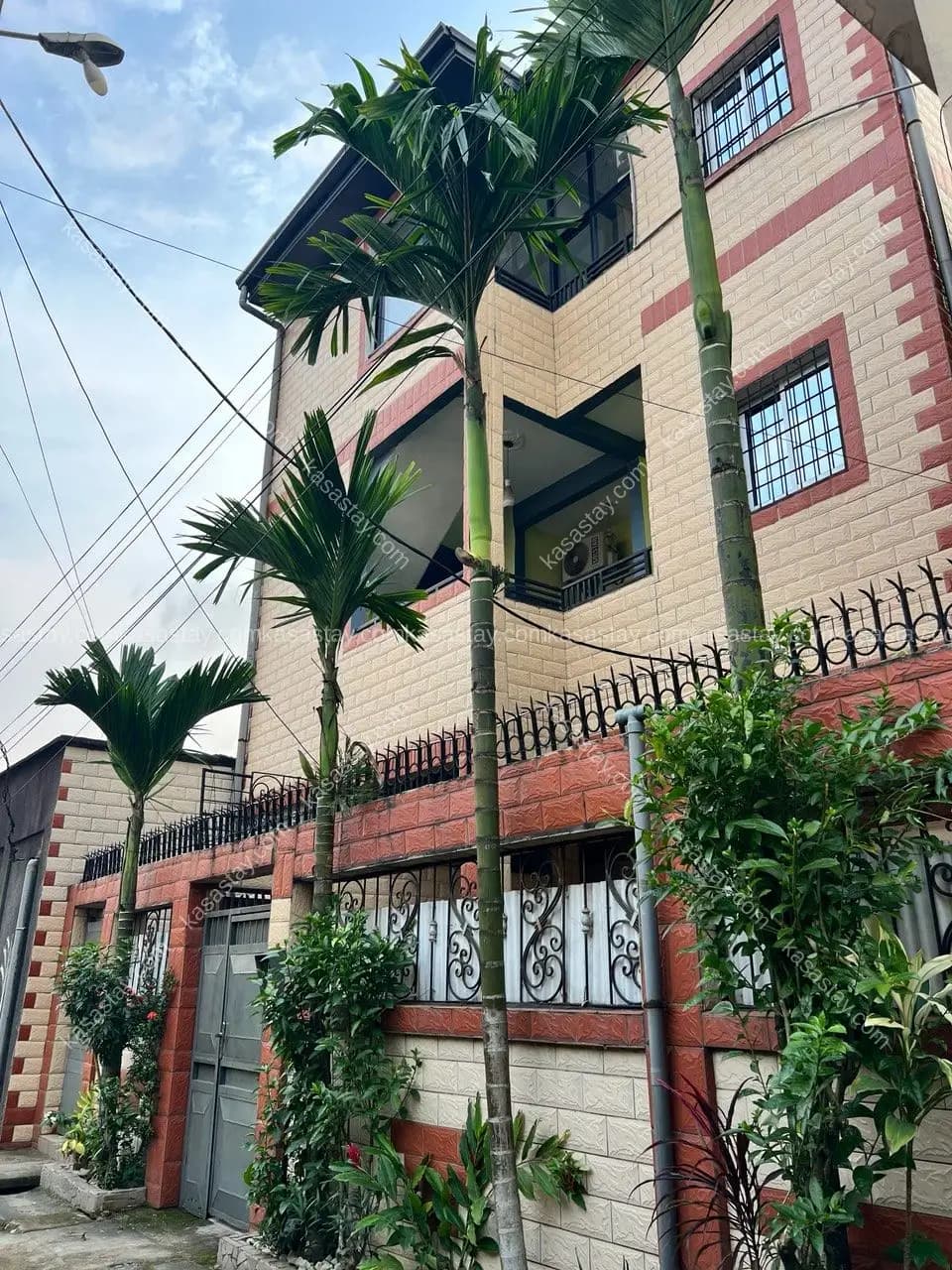 Property in Makepe, Douala, 2 bedrooms