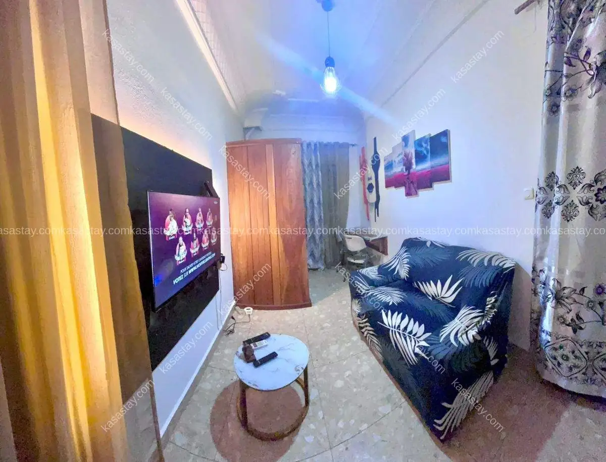 Studio à Djoungolo II, 1 chambre