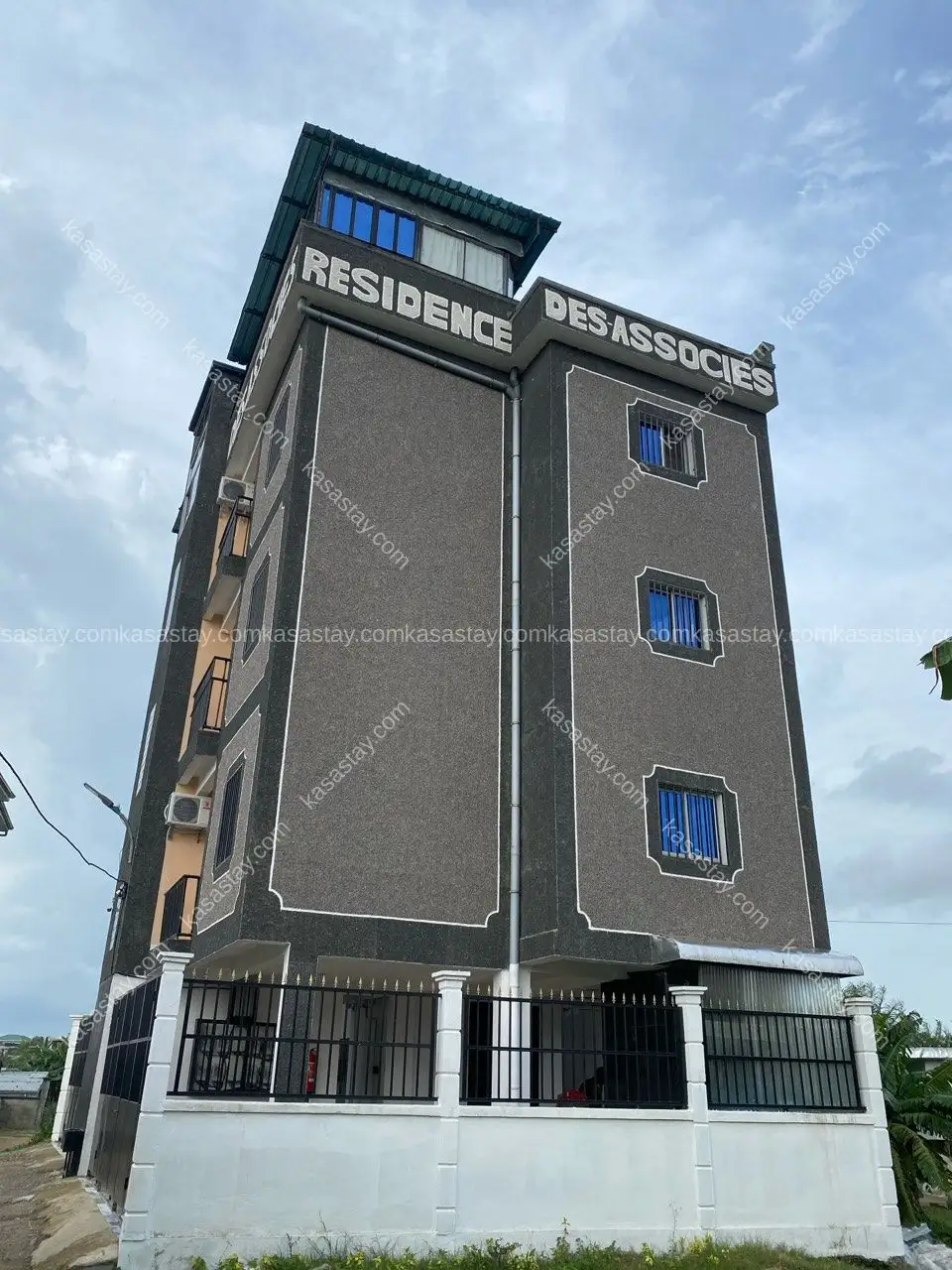 Property in Bonamoussadi, Douala, 1 bedroom