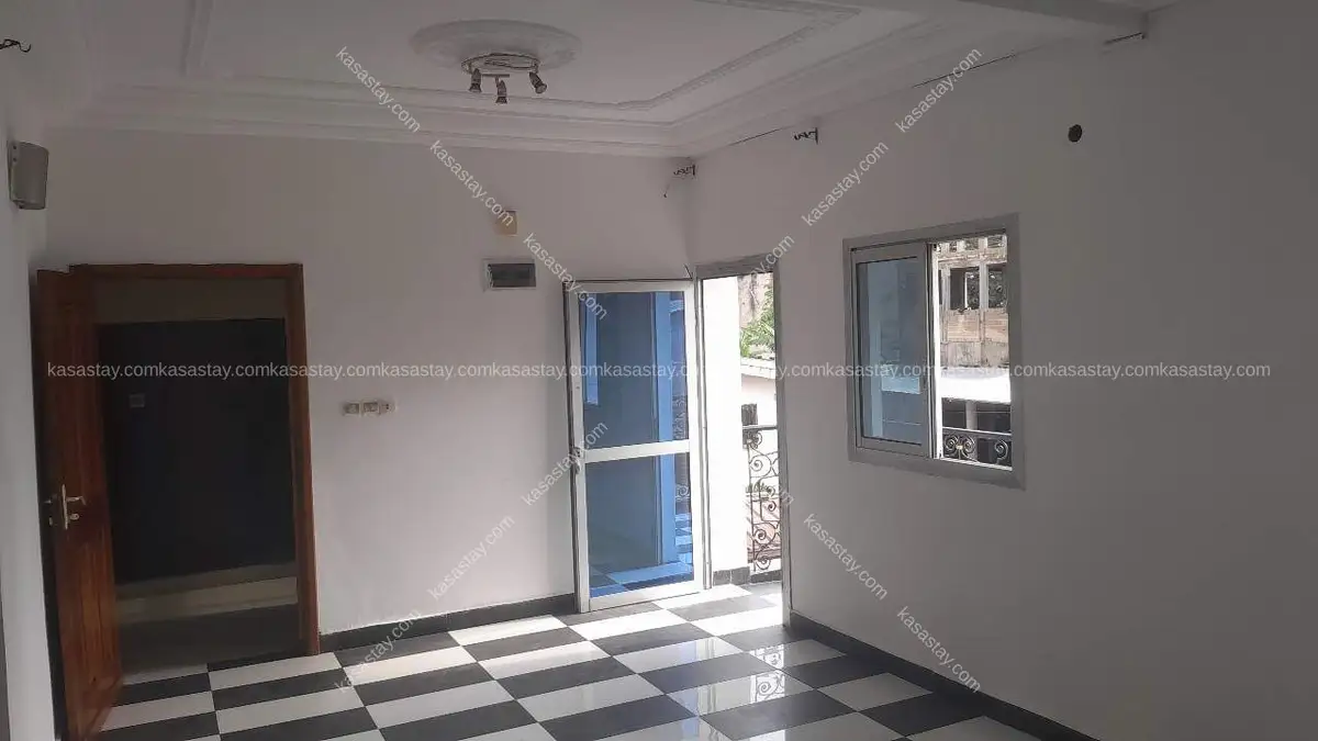 Property in Commissariat 12ème, 2 bedrooms