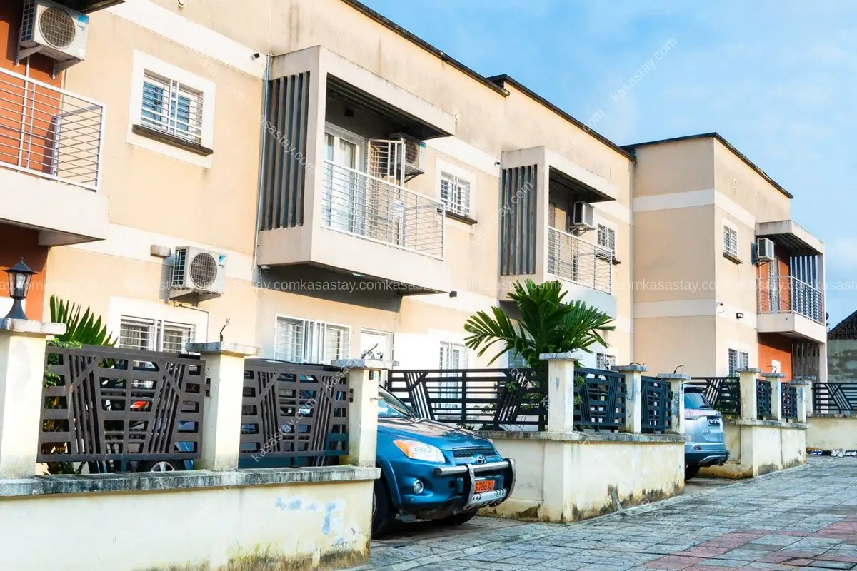 House in Ndogbong, Douala, 3 bedrooms